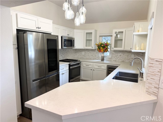 Detail Gallery Image 7 of 19 For 24 Corsica, Newport Beach,  CA 92660 - 2 Beds | 2 Baths