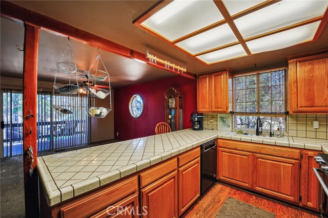 Detail Gallery Image 9 of 39 For 2692 Valhalla, Running Springs,  CA 92382 - 3 Beds | 2/1 Baths