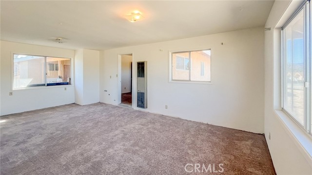 Detail Gallery Image 11 of 31 For 7411 Joshua Ln, Yucca Valley,  CA 92284 - 6 Beds | 2 Baths