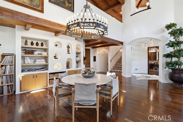 Detail Gallery Image 13 of 54 For 2040 Mckain St, Calabasas,  CA 91302 - 4 Beds | 4/1 Baths