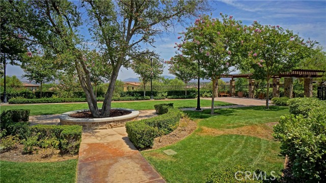 Detail Gallery Image 50 of 58 For 26836 Greenleaf Ct, Valencia,  CA 91381 - 5 Beds | 2/1 Baths