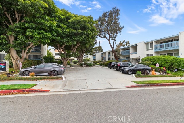 615 Prospect Avenue, Redondo Beach, California 90277, 2 Bedrooms Bedrooms, ,2 BathroomsBathrooms,Residential,Sold,Prospect,SB24107105