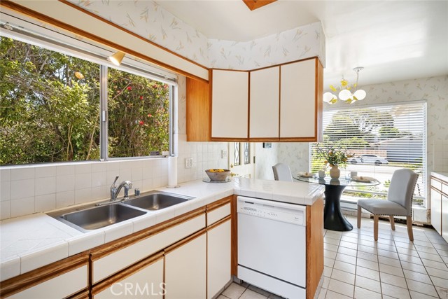 Image 16 of 54 For 1308 Oceanaire Drive