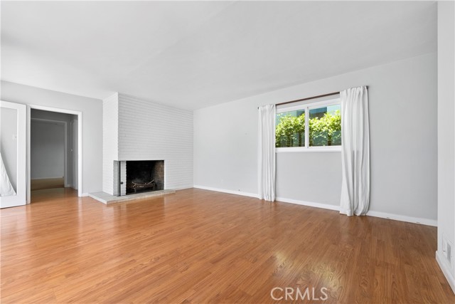 604 Marguerite Avenue, Corona del Mar CA: https://media.crmls.org/medias/bc075bbb-7eba-4547-8dd8-ce06b563b72e.jpg