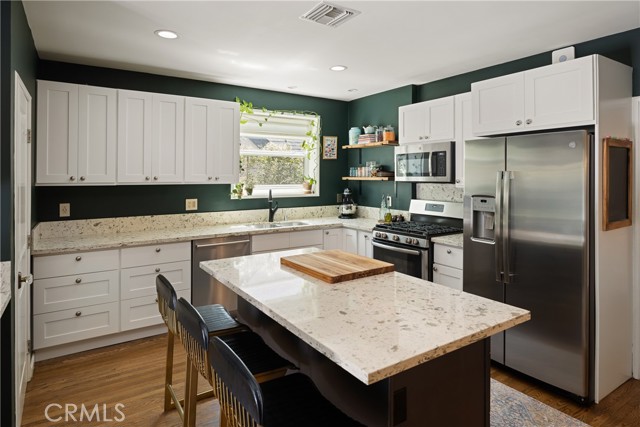 Detail Gallery Image 12 of 34 For 3585 Grayburn Rd, Pasadena,  CA 91107 - 3 Beds | 2 Baths