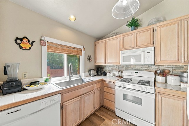 2 Bed Home for Sale in Saugus, California
