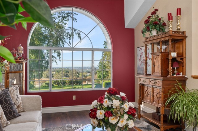 Detail Gallery Image 14 of 63 For 10684 Lakeview Rd, Yucaipa,  CA 92399 - 4 Beds | 3 Baths