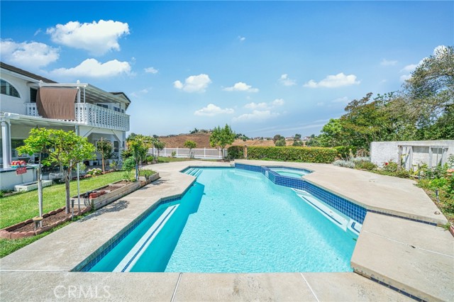 24300 Knoll Court, Diamond Bar CA: https://media.crmls.org/medias/bc09995c-70cd-4778-a3aa-473cd83f5447.jpg