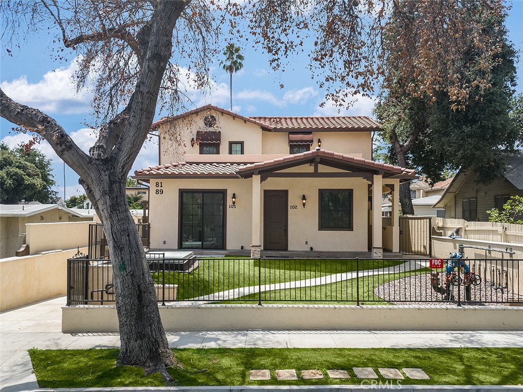 89 N Grand Oaks Ave #104