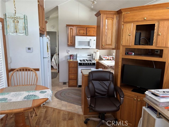 Detail Gallery Image 11 of 13 For 1295 S Cawston Ave #143,  Hemet,  CA 92545 - 1 Beds | 1 Baths