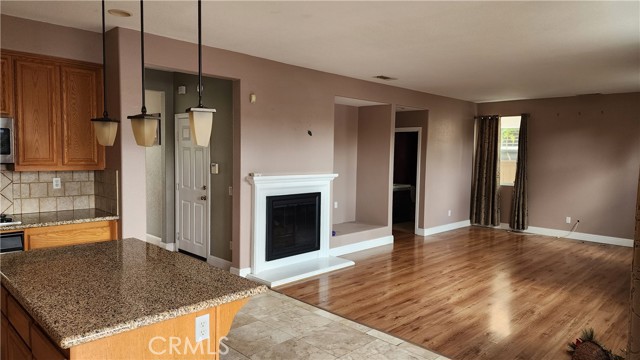 2825 E Cinnamon, Anaheim CA: https://media.crmls.org/medias/bc0adaf3-21cc-4382-8695-0aee28788158.jpg