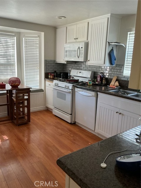 Detail Gallery Image 21 of 50 For 19849 Collins, Canyon Country,  CA 91351 - 3 Beds | 2 Baths