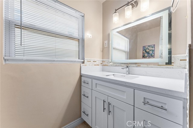 311 N Dexford Drive, La Habra CA: https://media.crmls.org/medias/bc0b1e46-ef5e-4493-ae68-a02f90c7d5ca.jpg