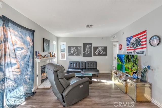 Detail Gallery Image 17 of 42 For 12269 Stonegate Cir, Victorville,  CA 92392 - 3 Beds | 2/1 Baths