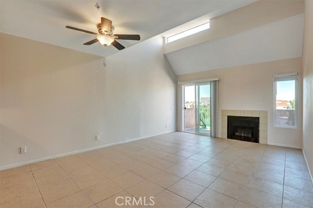 Detail Gallery Image 2 of 21 For 450 E 4th St #437,  Santa Ana,  CA 92701 - 2 Beds | 2 Baths