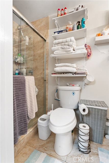 Detail Gallery Image 21 of 44 For 2011 W Katella, Anaheim,  CA 92804 - 4 Beds | 2 Baths