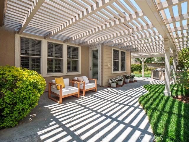 25679 Smoketree Lane, Valencia CA: https://media.crmls.org/medias/bc0defd9-1761-48db-b66a-3e35758eefef.jpg