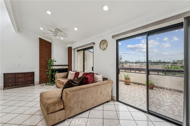 Detail Gallery Image 3 of 50 For 11390 Lampson #8,  Garden Grove,  CA 92840 - 2 Beds | 2 Baths