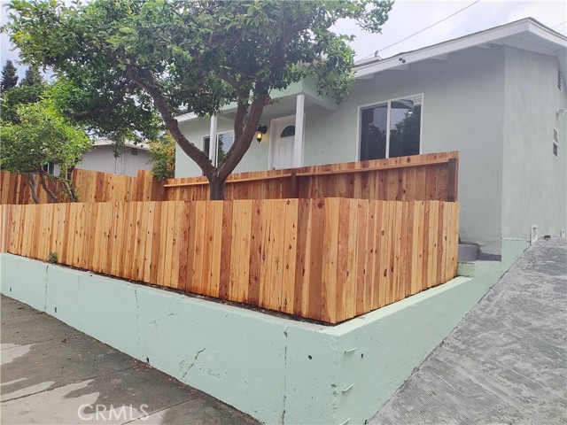1680 S Rimpau Boulevard, Los Angeles CA: https://media.crmls.org/medias/bc0e2383-fca0-473a-bc2b-8cfaaadcc10b.jpg