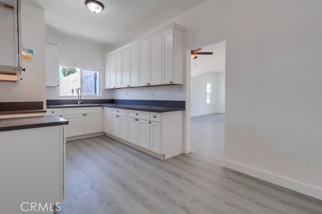 1009 Coronado Avenue, Long Beach CA: https://media.crmls.org/medias/bc0e5fb2-430c-4320-a904-fe715ae4bc03.jpg