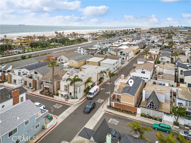 Detail Gallery Image 18 of 19 For 215 Walnut St, Newport Beach,  CA 92663 - 4 Beds | 2 Baths