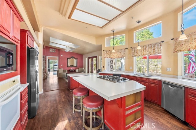 2311 Rose Road, Fallbrook CA: https://media.crmls.org/medias/bc0fbea3-3f6b-4370-8059-c5b02670a9a1.jpg