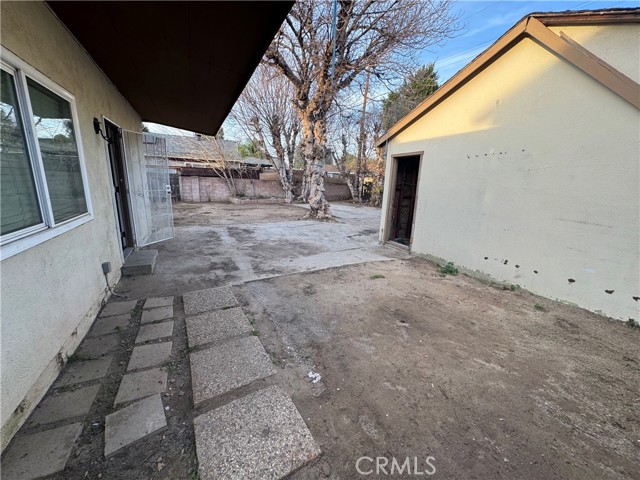 Detail Gallery Image 11 of 24 For 7946 Sunnybrae, Winnetka,  CA 91306 - 3 Beds | 2 Baths