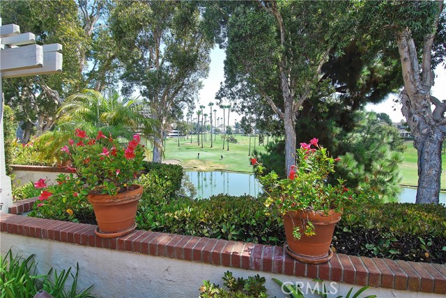28 Fairway Drive, Manhattan Beach CA: https://media.crmls.org/medias/bc114e8d-d1c0-49e2-9158-09d300a5e589.jpg