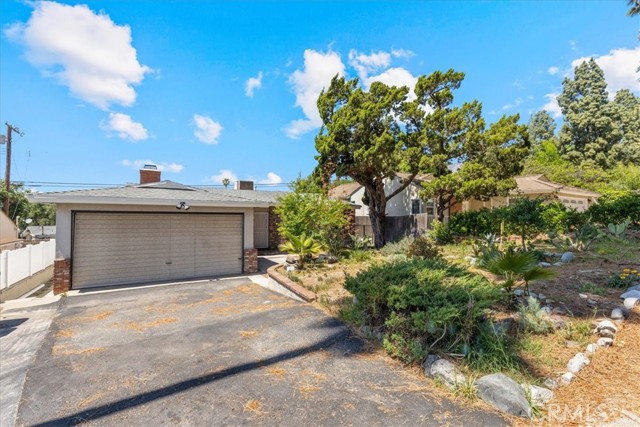 9709 Cabanas Avenue, Tujunga CA: https://media.crmls.org/medias/bc122c23-e8a0-4360-ad42-d95fd8a6b9c7.jpg