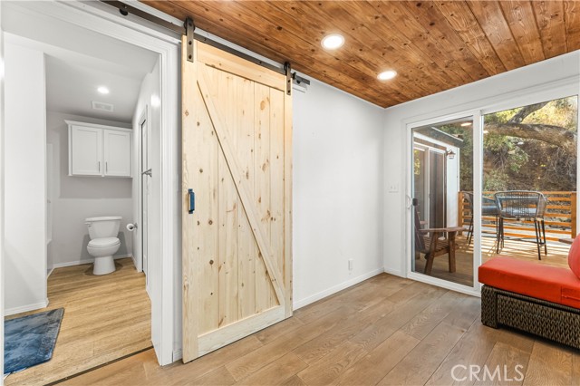 Detail Gallery Image 13 of 19 For 10799 Sherman Grove Ave #84,  Sunland,  CA 90140 - 1 Beds | 1 Baths