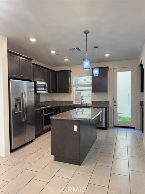 Detail Gallery Image 4 of 23 For 16070 Huckleberry, Chino,  CA 91708 - 4 Beds | 3 Baths