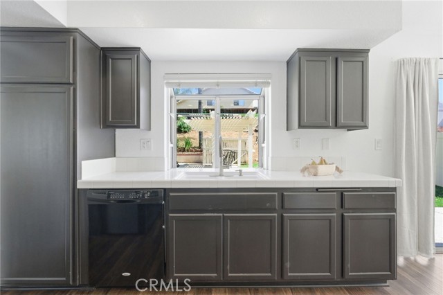 Detail Gallery Image 14 of 37 For 24516 Camino Mirabella, Murrieta,  CA 92562 - 4 Beds | 2/1 Baths