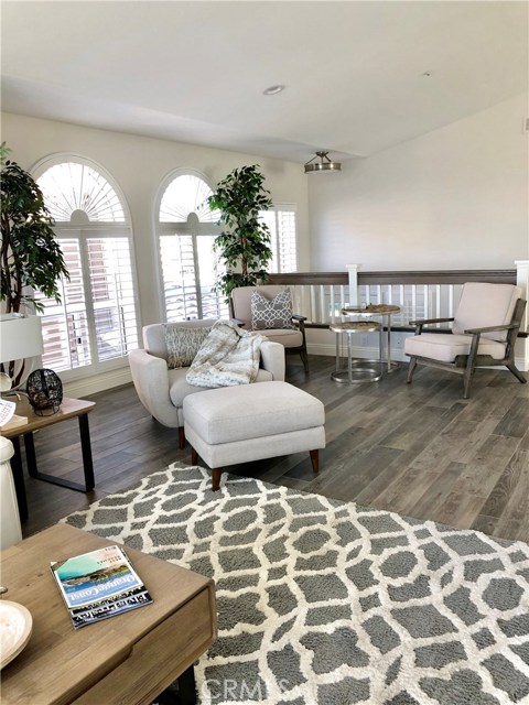 Gorgeous upstairs living with direct ocean views!