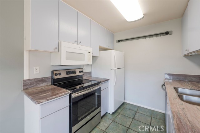 Detail Gallery Image 12 of 38 For 6020 Bixby Village #63,  Long Beach,  CA 90803 - 1 Beds | 1 Baths