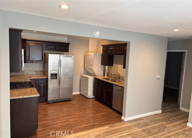 11572 Braddock Drive, Culver City CA: https://media.crmls.org/medias/bc159058-bbcd-4438-a491-7c8831989f06.jpg