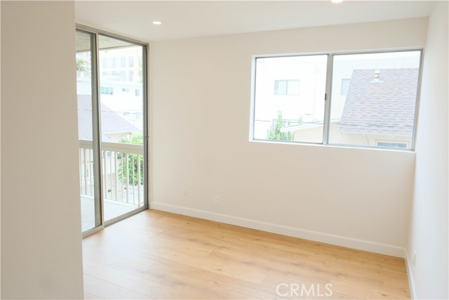 Detail Gallery Image 13 of 19 For 333 N Louise St #12,  Glendale,  CA 91206 - 2 Beds | 2 Baths