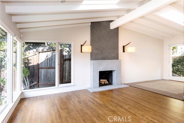Detail Gallery Image 10 of 54 For 2412 Canyon Oak Dr, Los Angeles,  CA 90068 - 3 Beds | 2 Baths