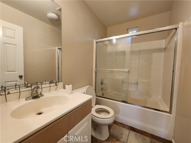 Detail Gallery Image 15 of 17 For 3827 Carrotwood St, Riverside,  CA 92501 - 3 Beds | 2/1 Baths