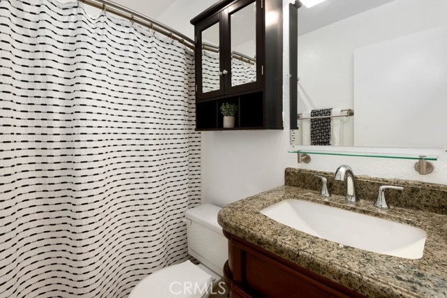 Detail Gallery Image 18 of 34 For 6466 Shady Lawn Dr #11,  Yorba Linda,  CA 92886 - 2 Beds | 1/1 Baths