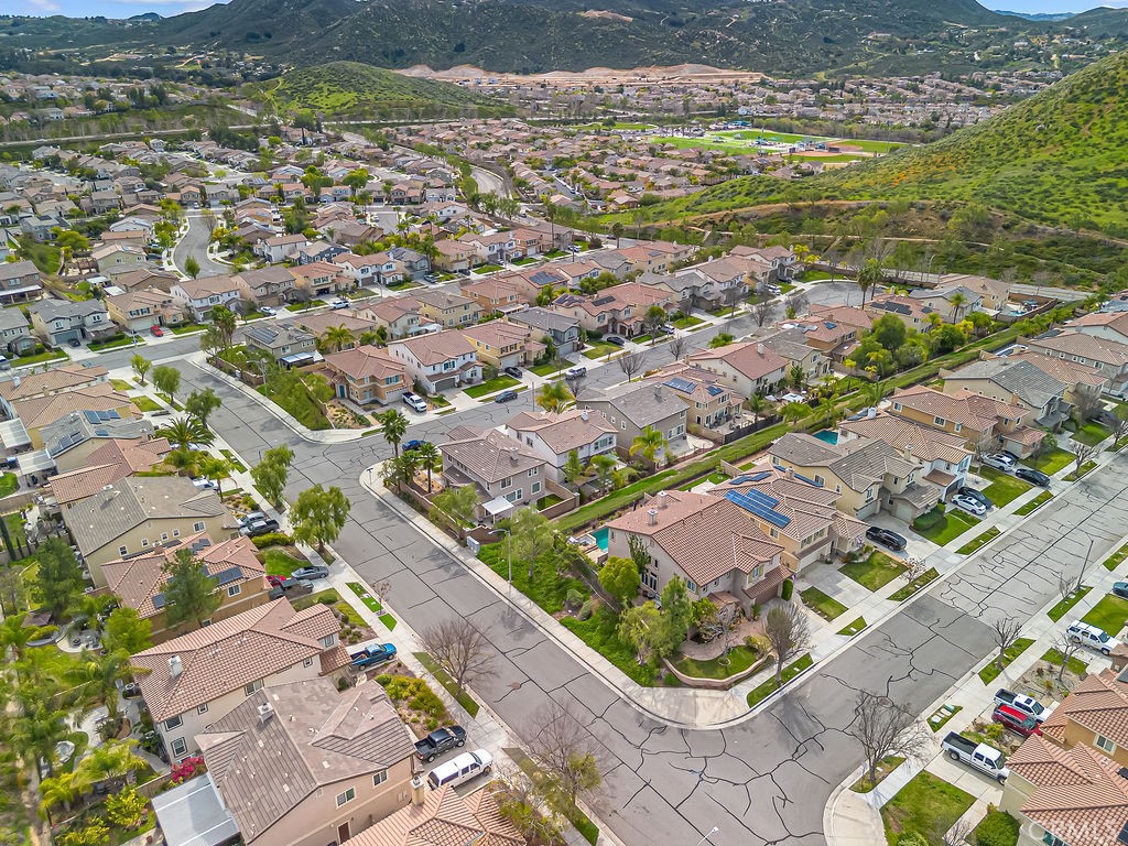 https://media.crmls.org/medias/bc17a310-5ef5-46fd-a034-169667d1fd42.jpg?preset=X-Large