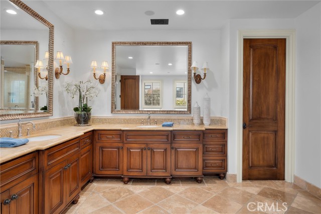 114 N Ardmore Avenue, Manhattan Beach CA: https://media.crmls.org/medias/bc17cd59-d484-4a13-ab35-1323fc70028e.jpg