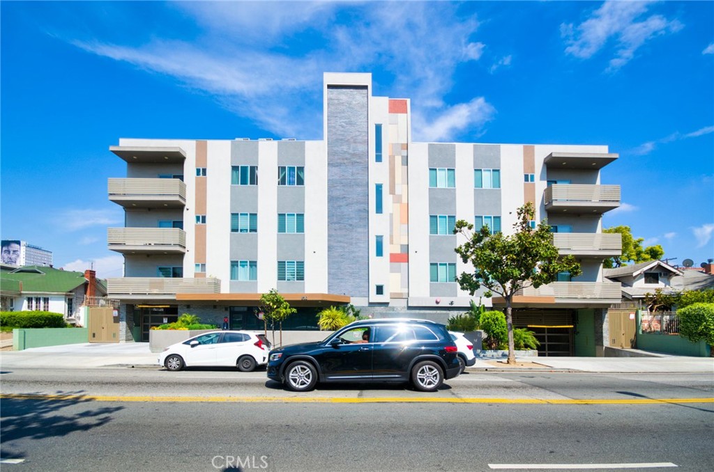 820 S Wilton Place #304