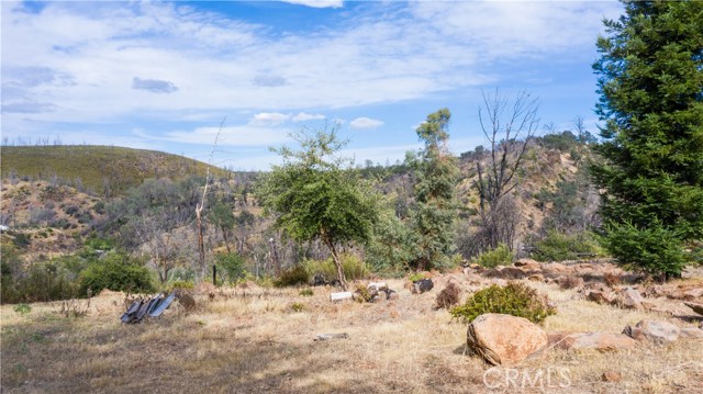 21541 Yankee Valley Road, Hidden Valley Lake CA: https://media.crmls.org/medias/bc199645-0ab5-482f-b0c1-857b6c8f2054.jpg