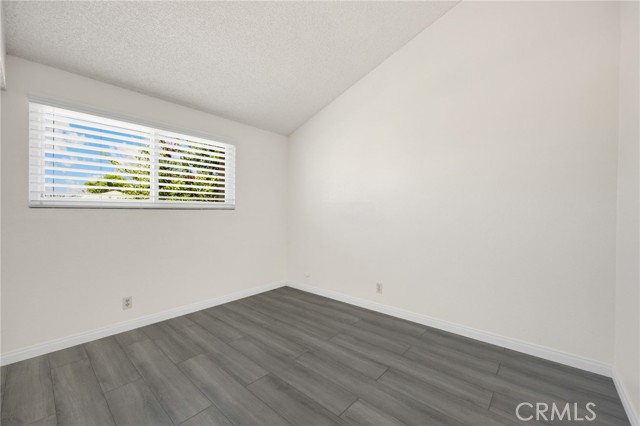 Detail Gallery Image 21 of 24 For 4768 Carmonita Ln, Yorba Linda,  CA 92886 - 3 Beds | 2/1 Baths