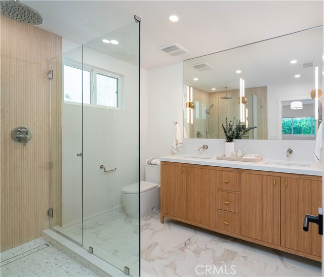 Main bathroom