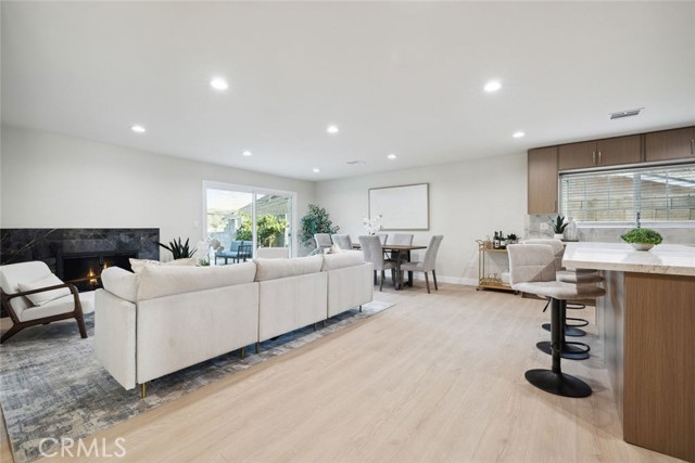 12750 Rajah Street, Sylmar CA: https://media.crmls.org/medias/bc1a25f6-8e12-4b72-91f6-07a4b9d6af34.jpg