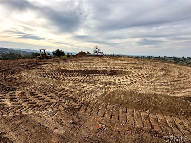 1 Jewels Vista Drive, Coarsegold CA: https://media.crmls.org/medias/bc1b08f5-f4e9-44f2-866c-57400f837ebf.jpg