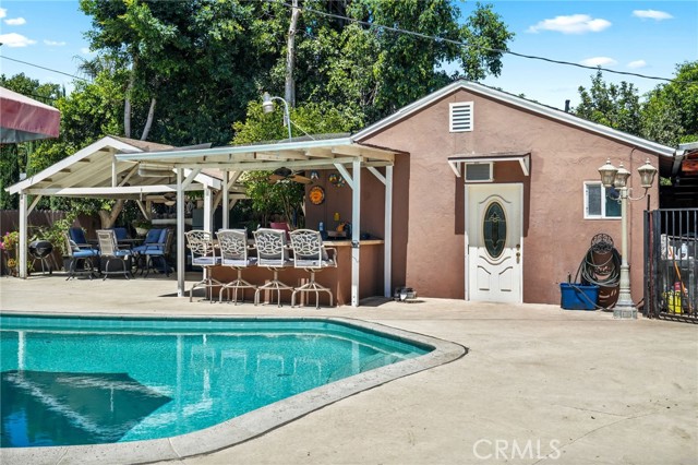 Image 2 for 6909 Encino Ave, Van Nuys, CA 91406