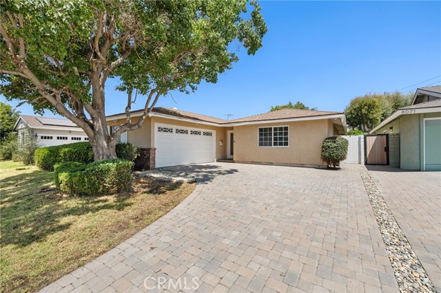 8065 E Ring Street, Long Beach CA: https://media.crmls.org/medias/bc1cbf74-2b41-4b1c-875e-b73680f01c47.jpg