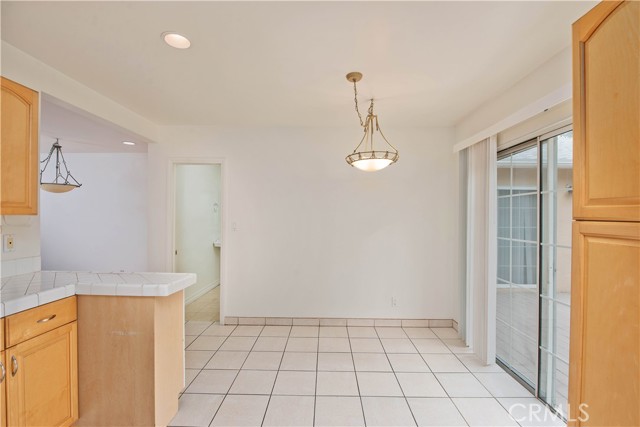 Detail Gallery Image 12 of 31 For 17420 Collins St, Encino,  CA 91316 - 3 Beds | 3 Baths